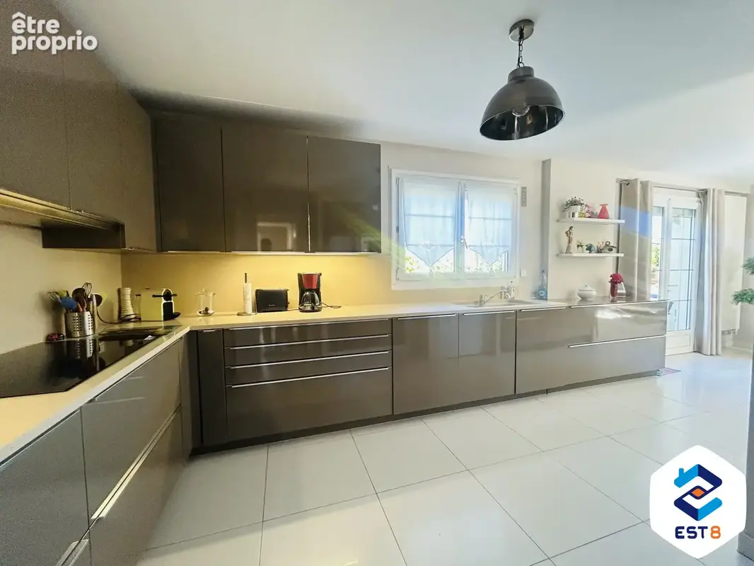 Maison 6 pièces 210 m² à vendre à Villers-Sur-Coudun (60150) - photo 6