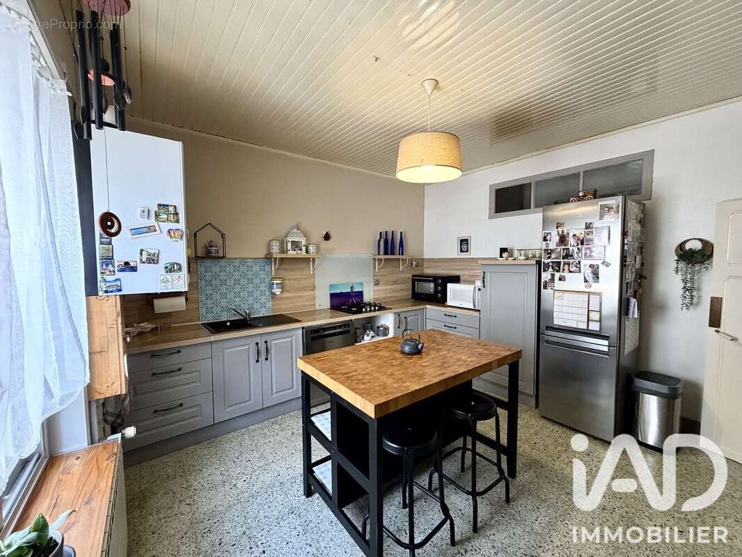 Maison 122 m² à Salles-D'aude  - photo 6