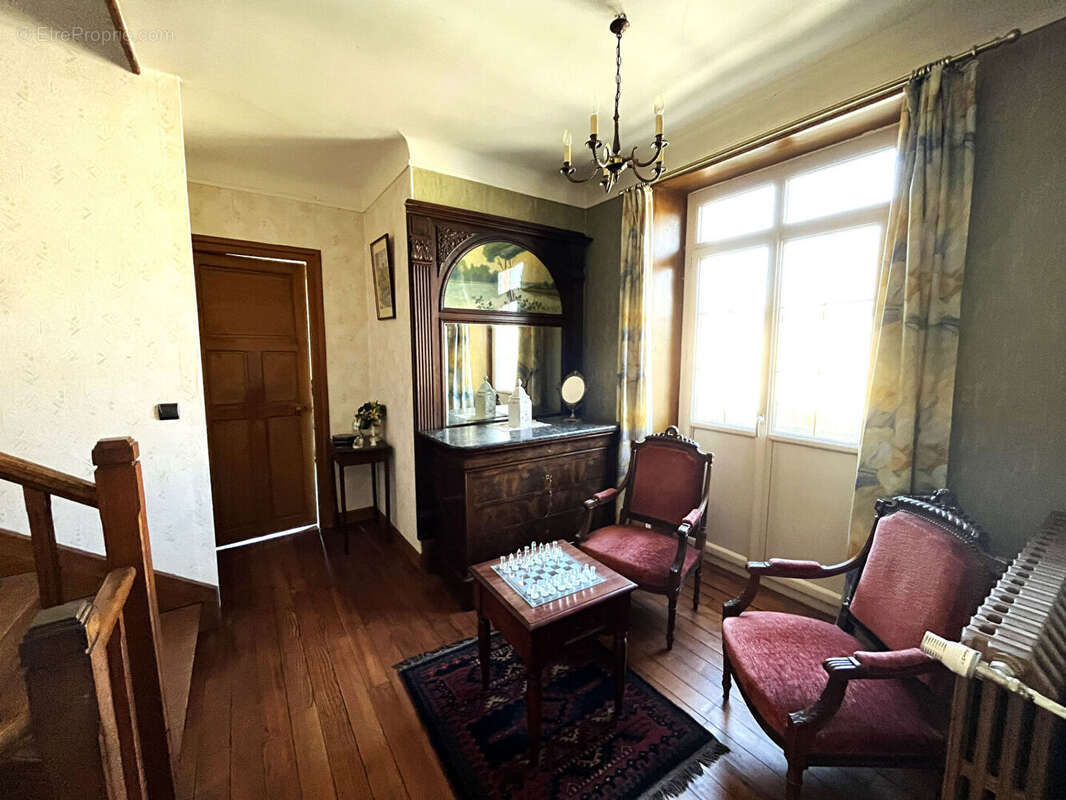 Maison 383 m² à Meillon  - photo 7