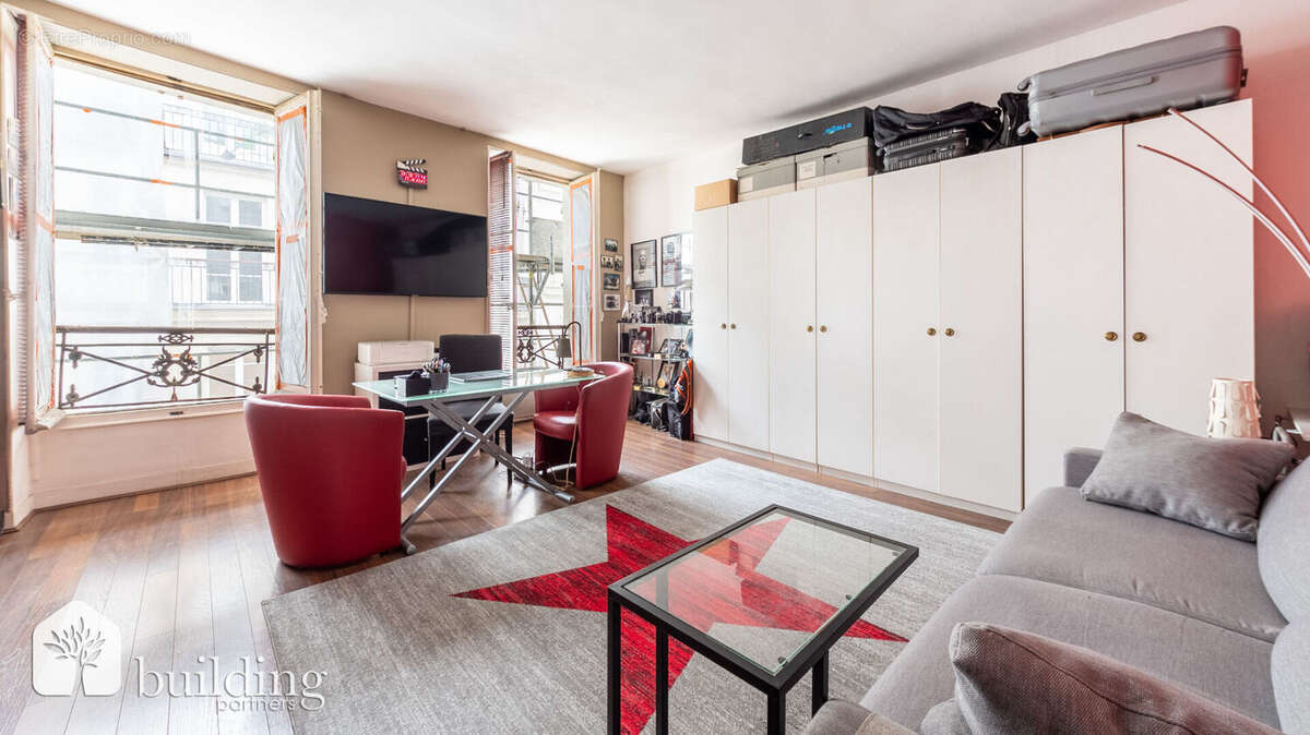 Appartement à PARIS-8E