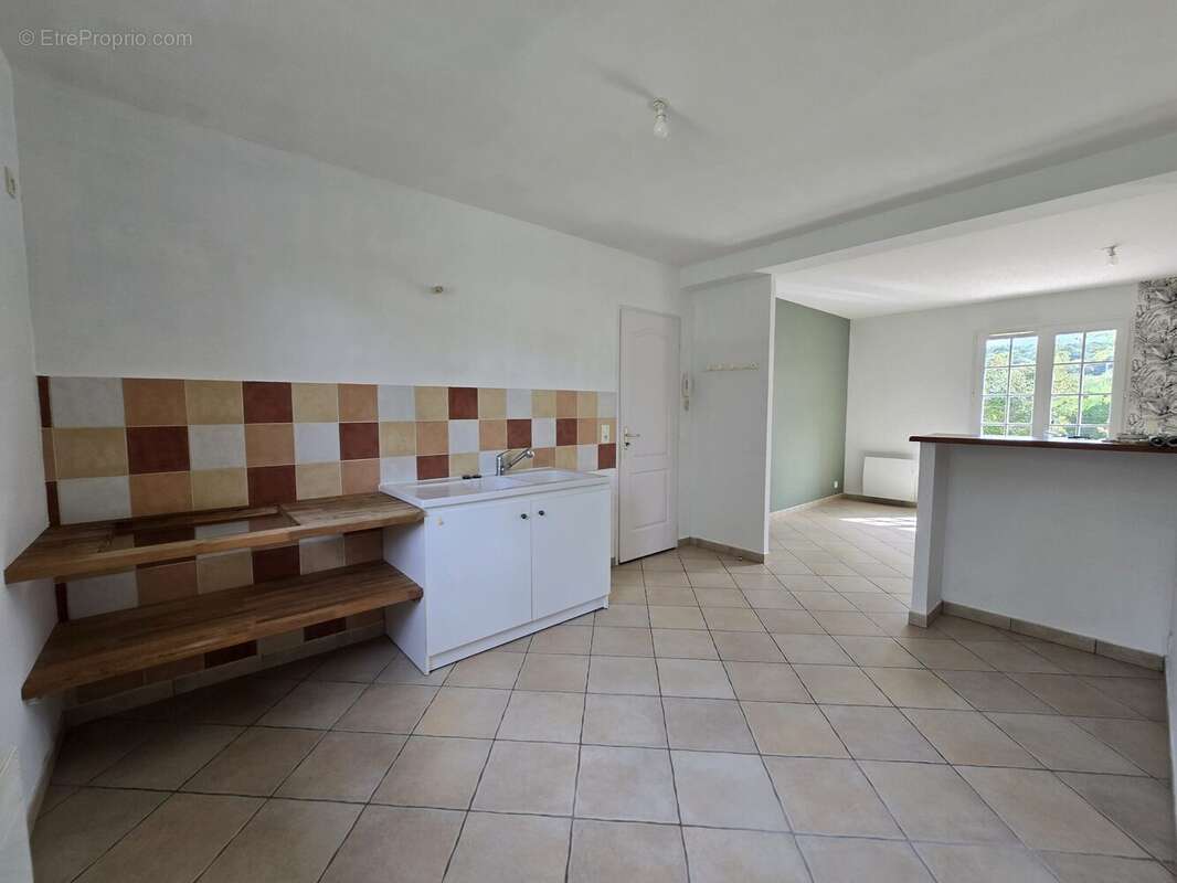 Maison à ARNIERES-SUR-ITON