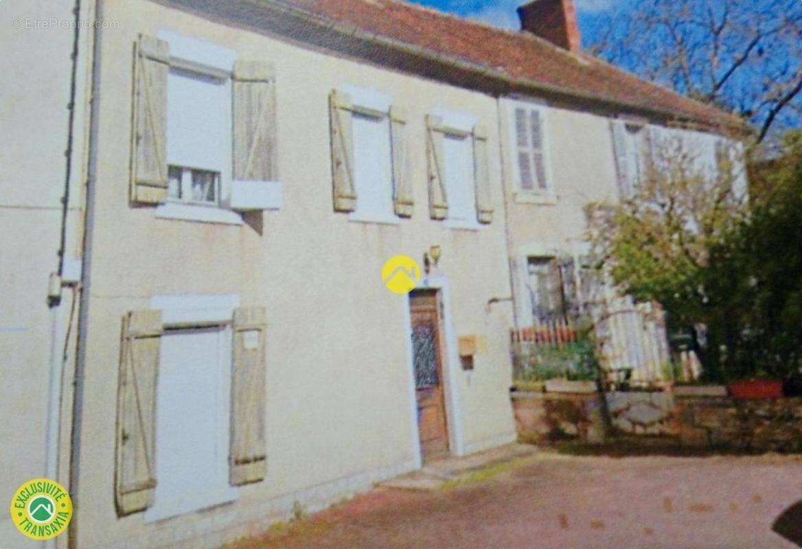 Maison à SAINT-AMAND-MONTROND