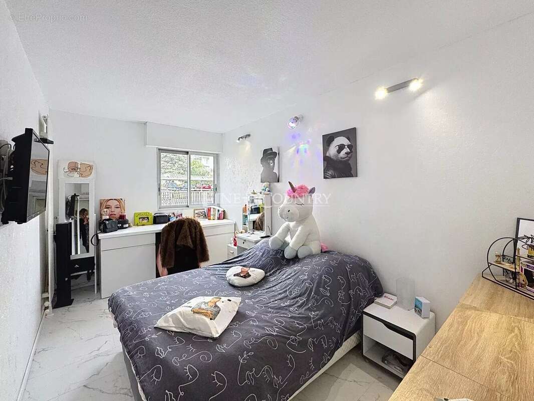 Appartement à VALLAURIS