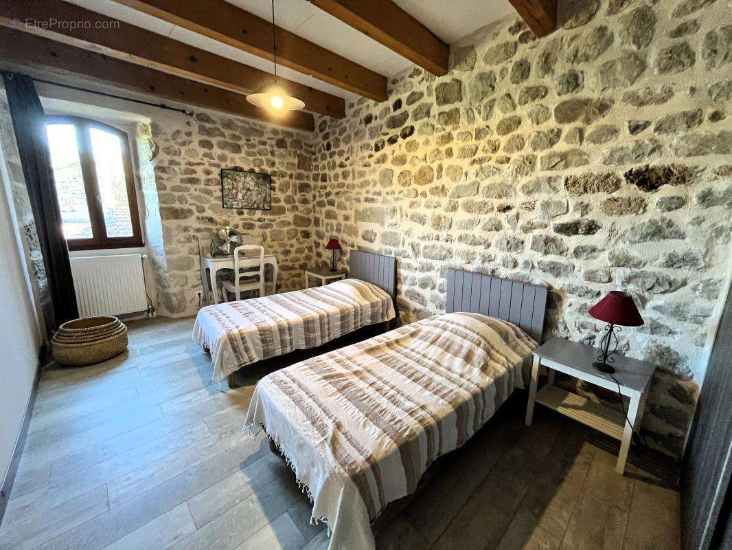 Maison à LARGENTIERE