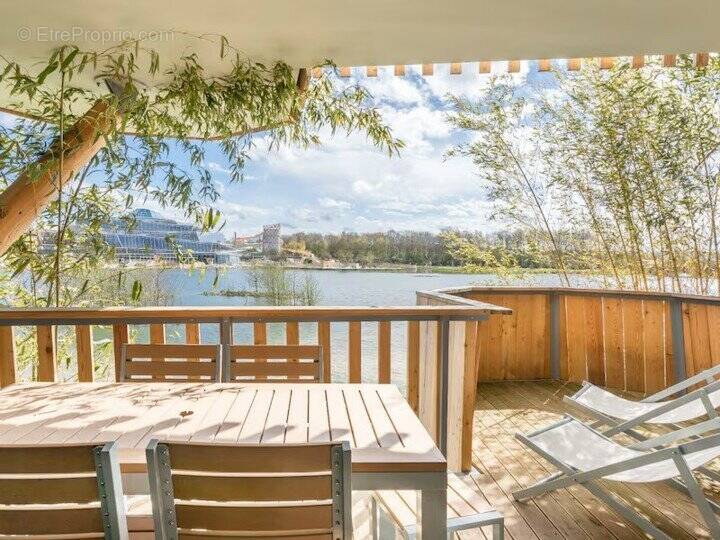 Appartement à BAILLY-ROMAINVILLIERS