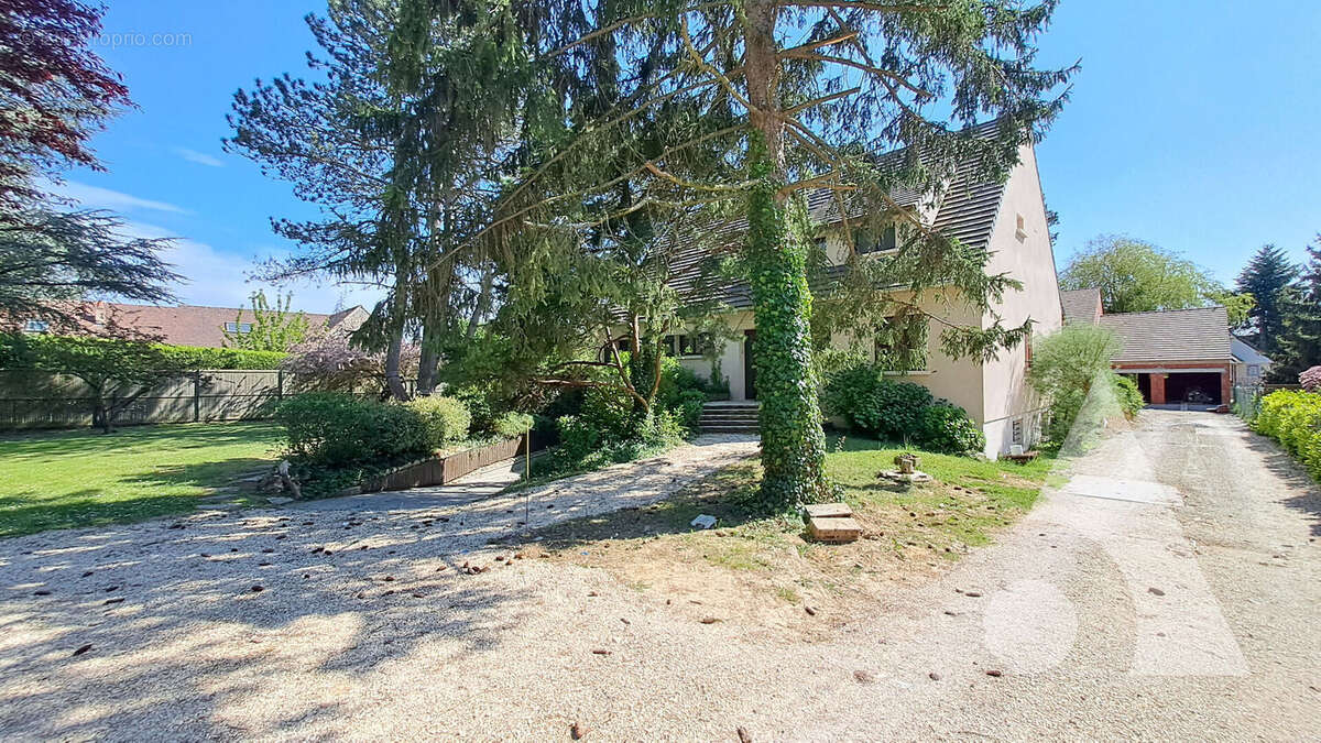Maison à CERNAY-LA-VILLE