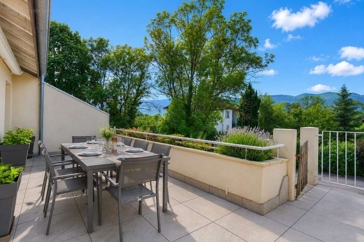 Appartement à PREVESSIN-MOENS