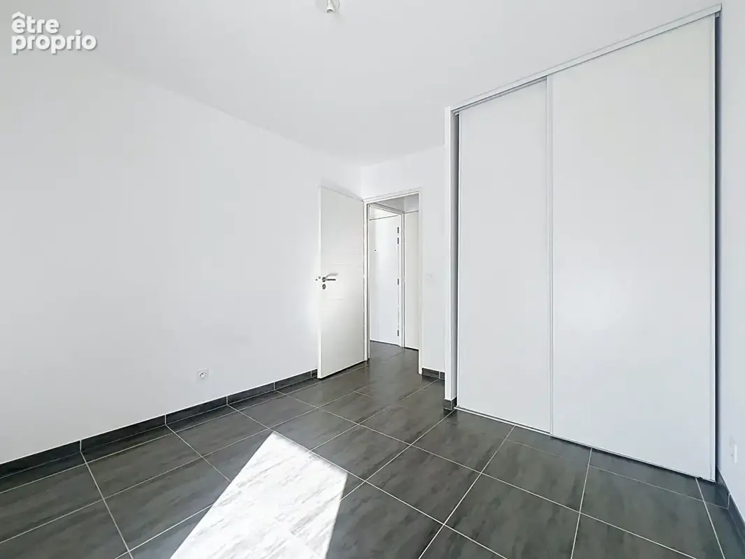 T3 avec terrasse de 20 m² - dpe a - photo 7