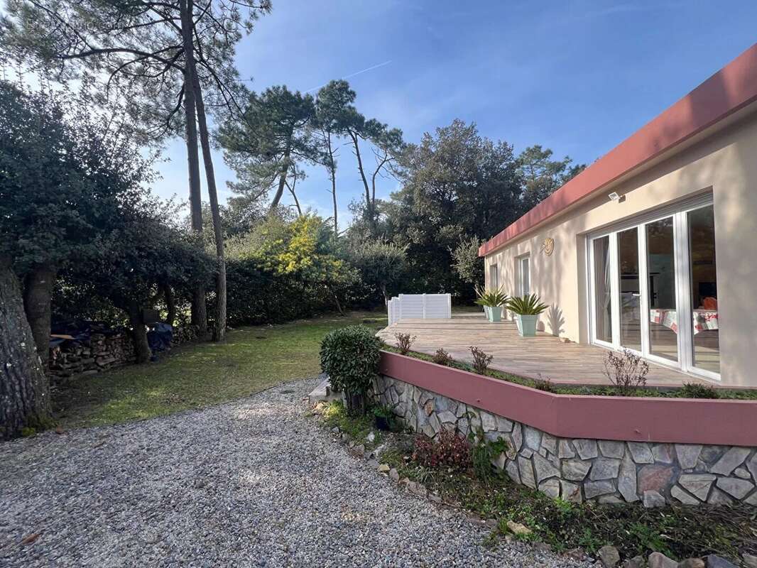 Maison à JARD-SUR-MER