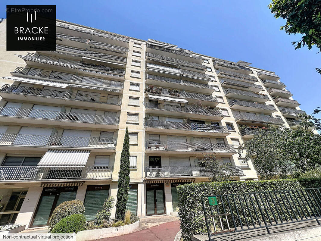 Appartement à COURBEVOIE