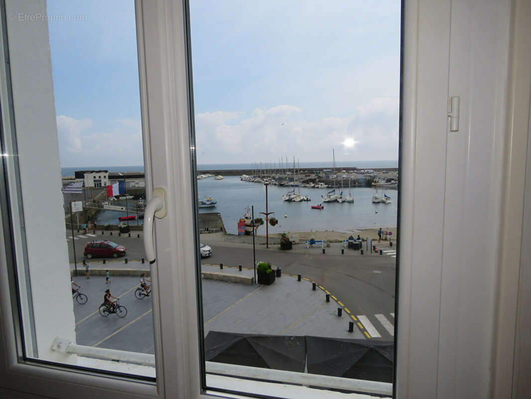 LESCONIL - Immeuble sur le port - photo 6