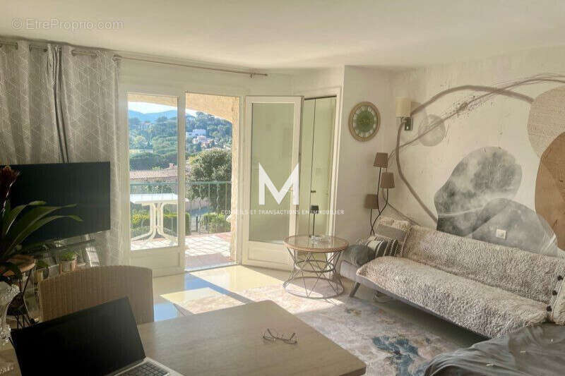Appartement 39 m² à Roquebrune-Sur-Argens  - photo 2