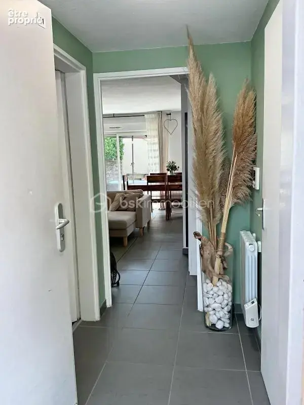 LA FARE-LES-OLIVIERS – Maison T3 avec jardin, garage & parking - photo 5