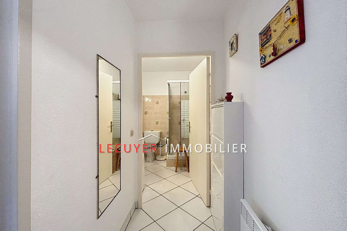 Appartement à VALLAURIS