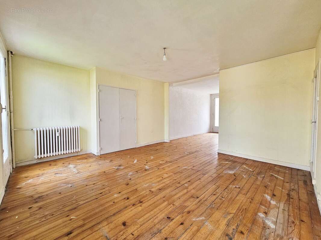 Photo 2 - Appartement à SAINT-ETIENNE