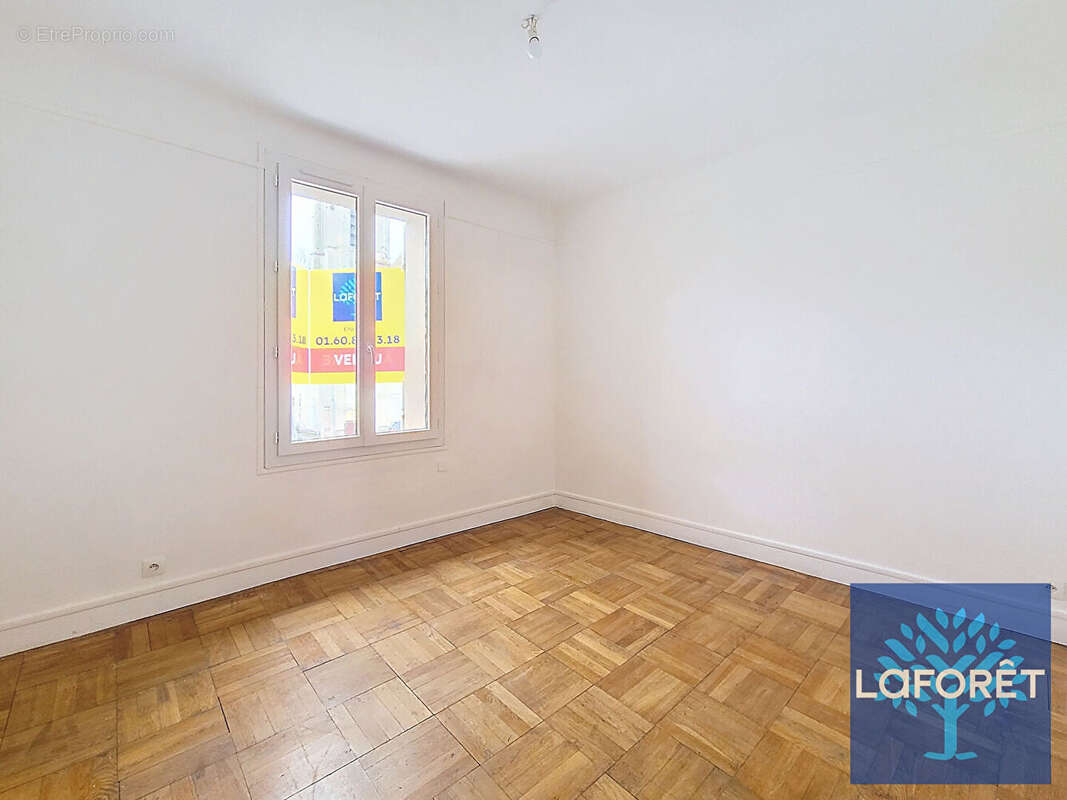 Maison à MORIGNY-CHAMPIGNY