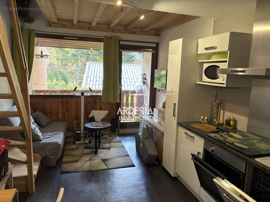 Appartement à AVRIEUX