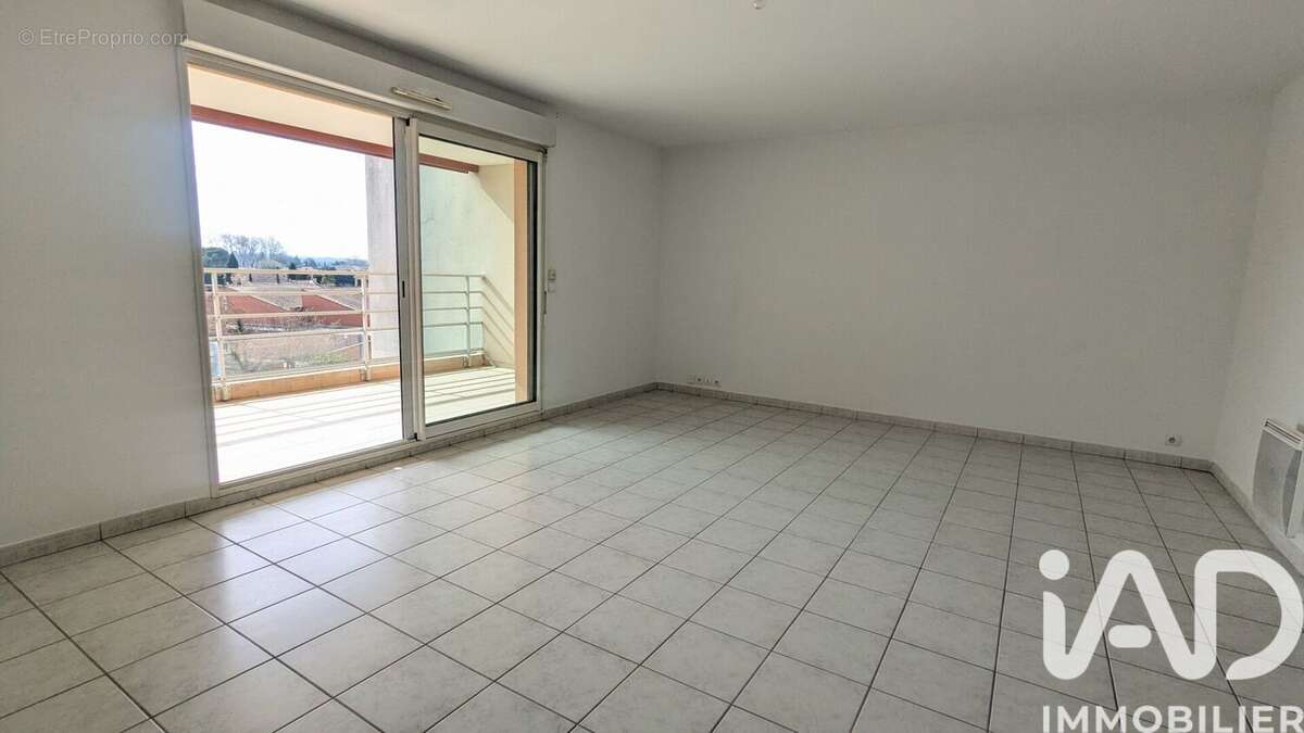 Photo 7 - Appartement à ENTRAIGUES-SUR-LA-SORGUE