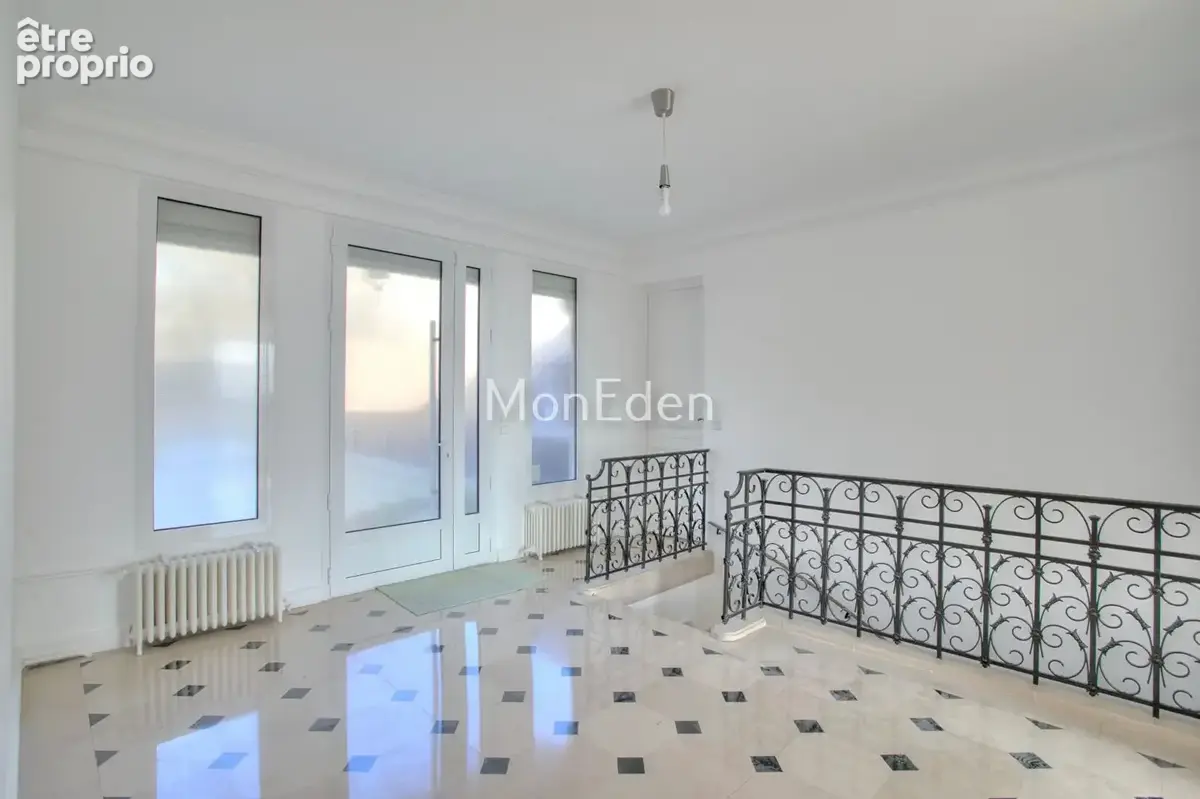 ST CLOUD Splendide Villa 12 pièce(s) 440 m2  (1058m² terrain) et Terrasse vue Tour Eiffel! - photo 7