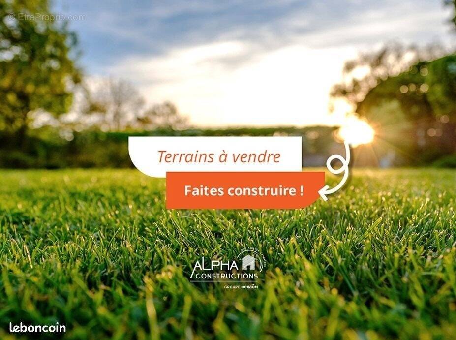 Terrain à CASTELNAU-MONTRATIER