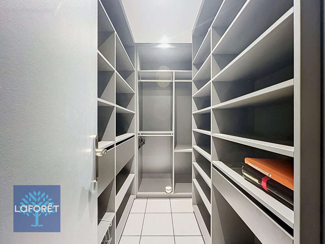 Appartement à MENNECY