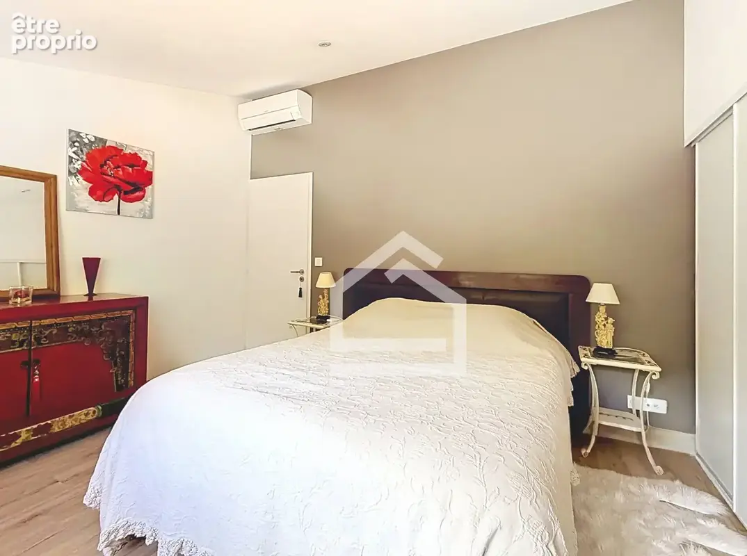 Maison contemporaine de 198 m2, 5 chambres, piscine et double garage - photo 33