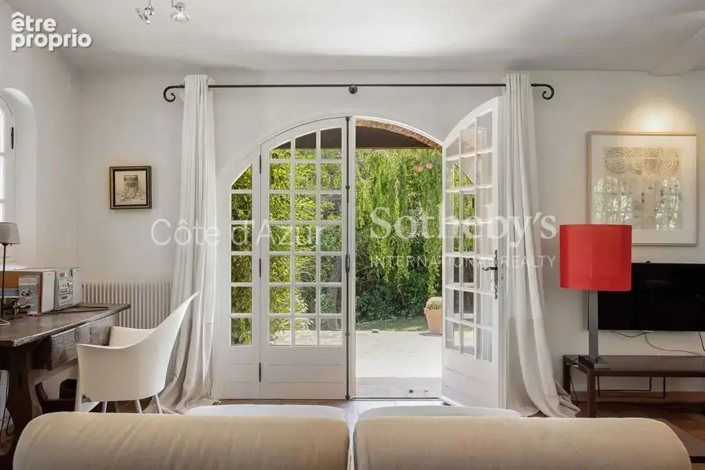 Mouans Sartoux Castelleras, propriété provençale avec piscine et vaste terrain arboré - photo 9
