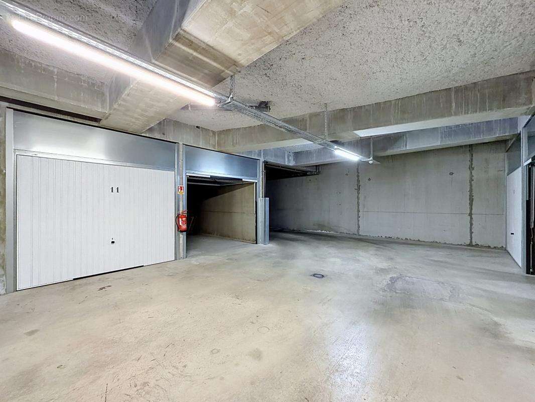 Parking à VILLEURBANNE