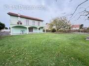 Maison à SURY-LE-COMTAL