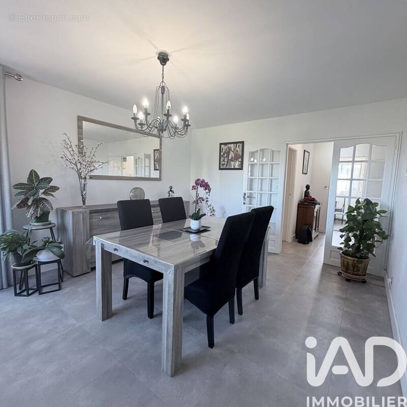 Photo 1 - Appartement à MARSEILLE-11E