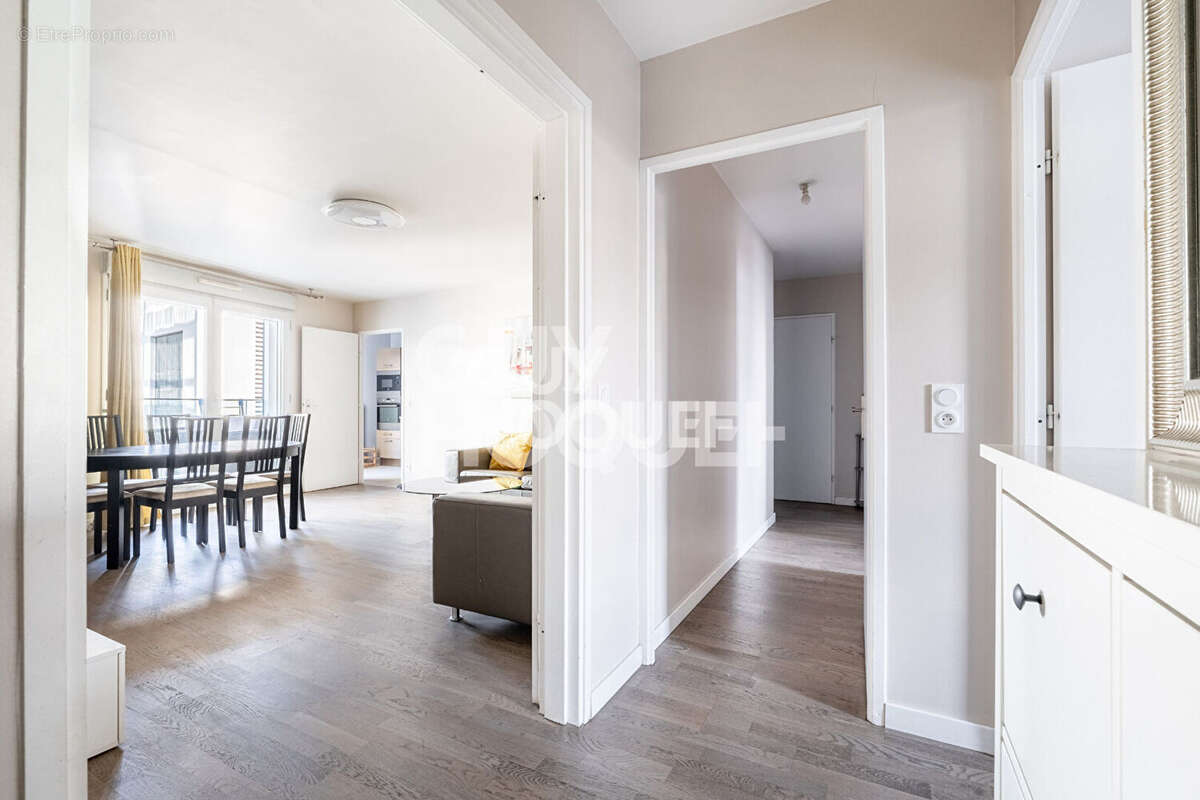 Appartement à GENNEVILLIERS