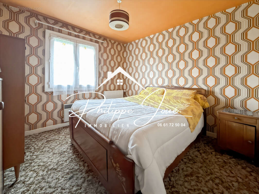 Maison à VILLENEUVE-L'ARCHEVEQUE