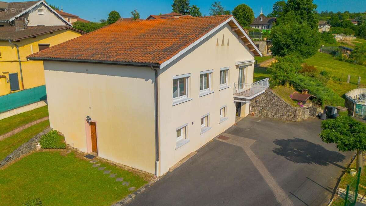 Maison à EVEUX