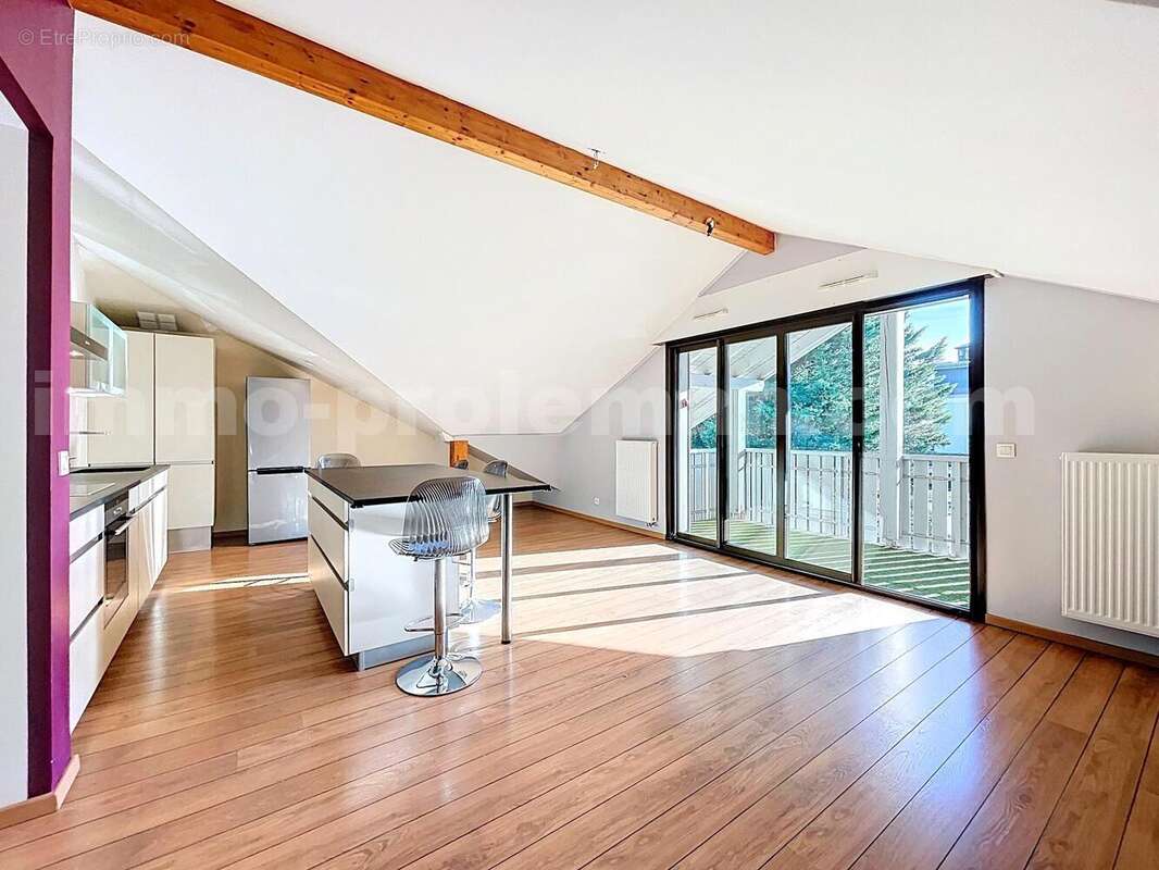 Appartement_T3_Lucinges_Lumineux_Genève_Ceva_tramway_Suisse_investissement_Séjour_ - Appartement à LUCINGES