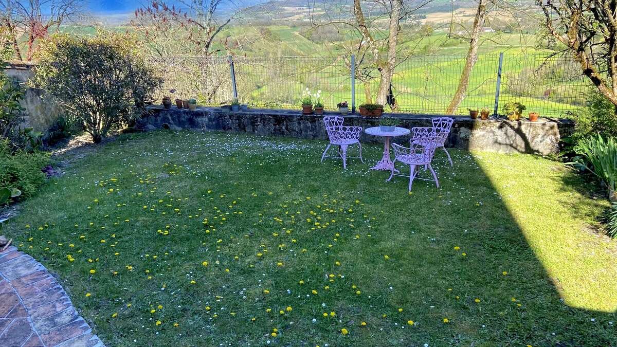 Maison à MONCLAR
