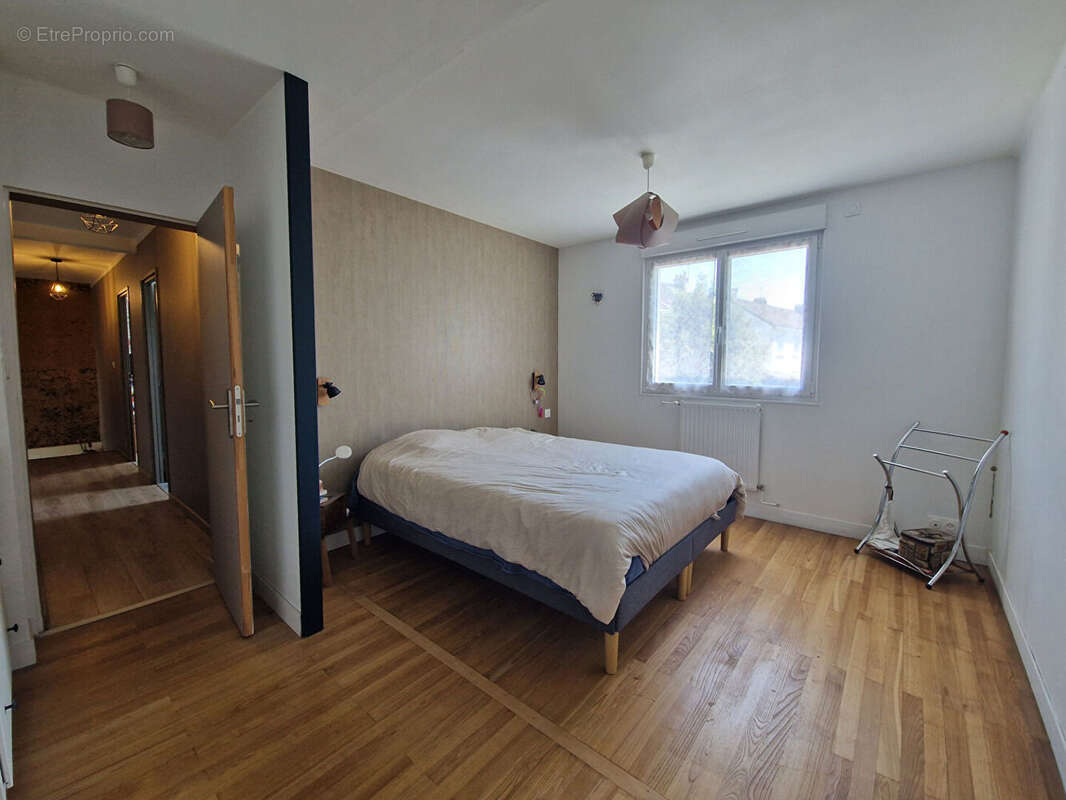 Maison Saint Sebastien Sur Loire 4 chambres, bureau - photo 5