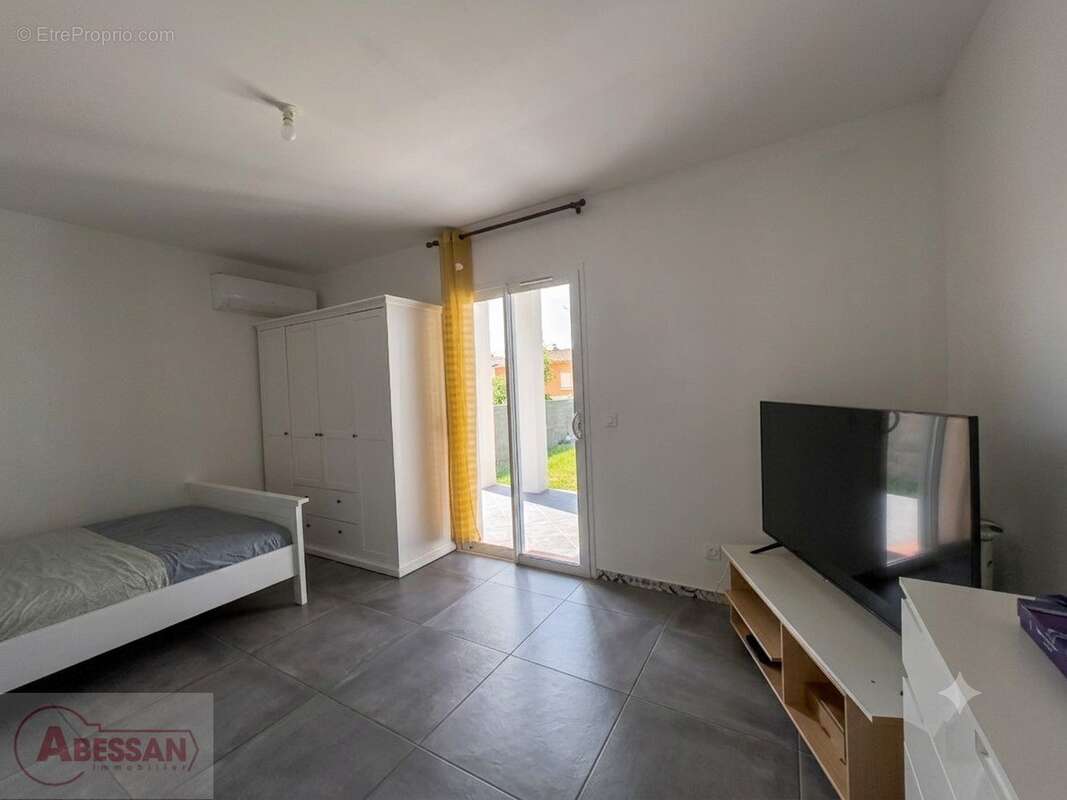 Maison 125 m² à La Calmette  - photo 8