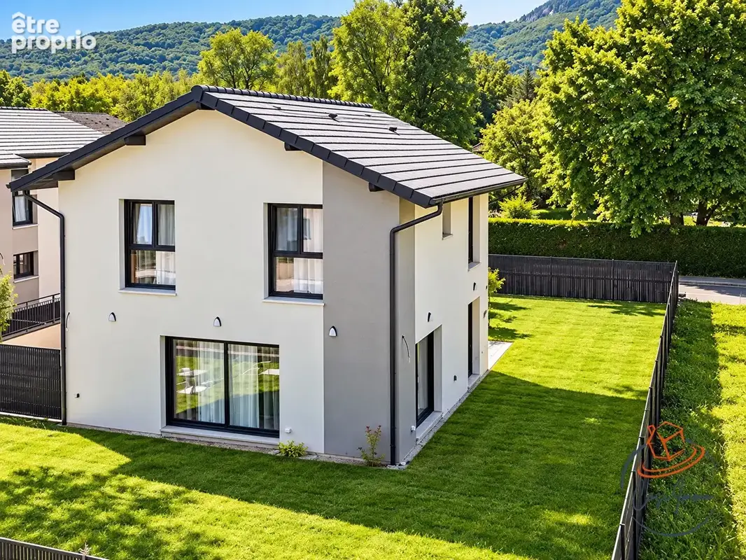 Photo Maison à Saint-Genis-Pouilly au prix de 770 000€