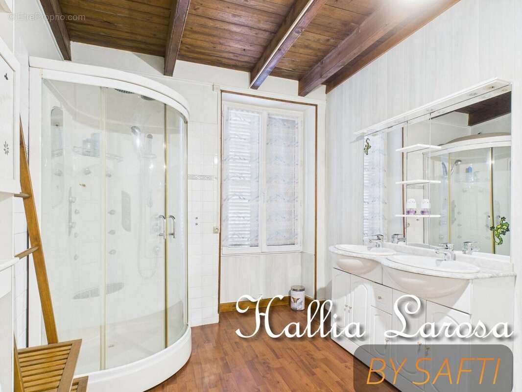 Photo 9 - Maison à LUSSAC-LES-CHATEAUX