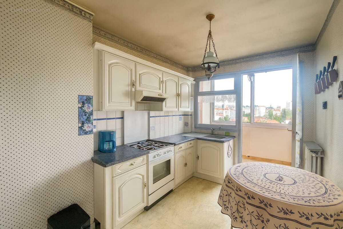 Appartement à SAINT-ETIENNE