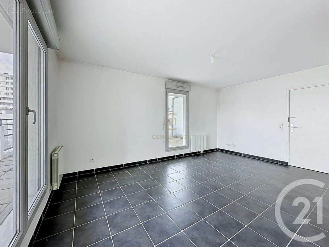 Appartement à LYON-8E