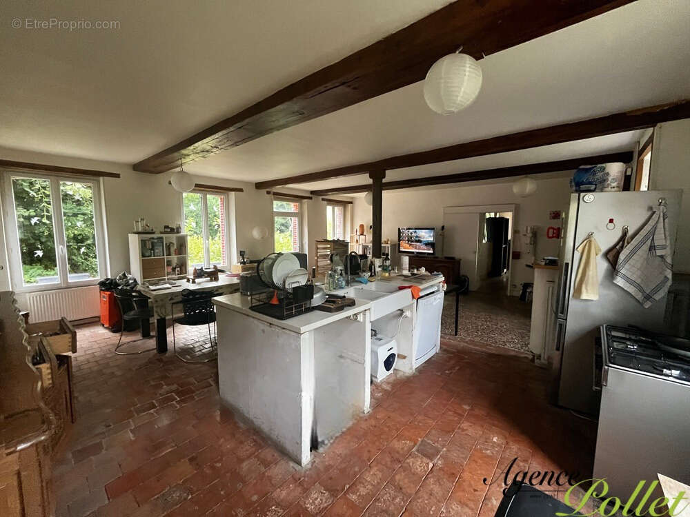 Propriété 9,5 ha : maisons, moulin, dépendances, 3 étangs - photo 5