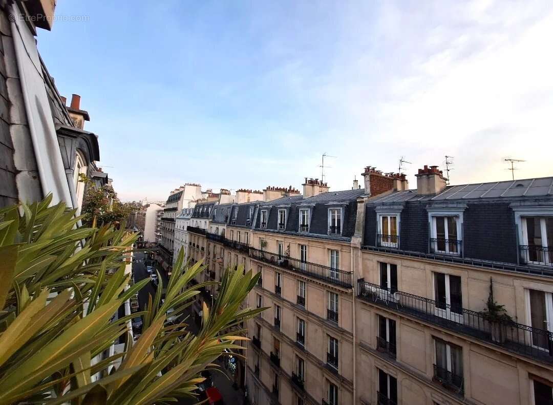 Appartement à PARIS-17E