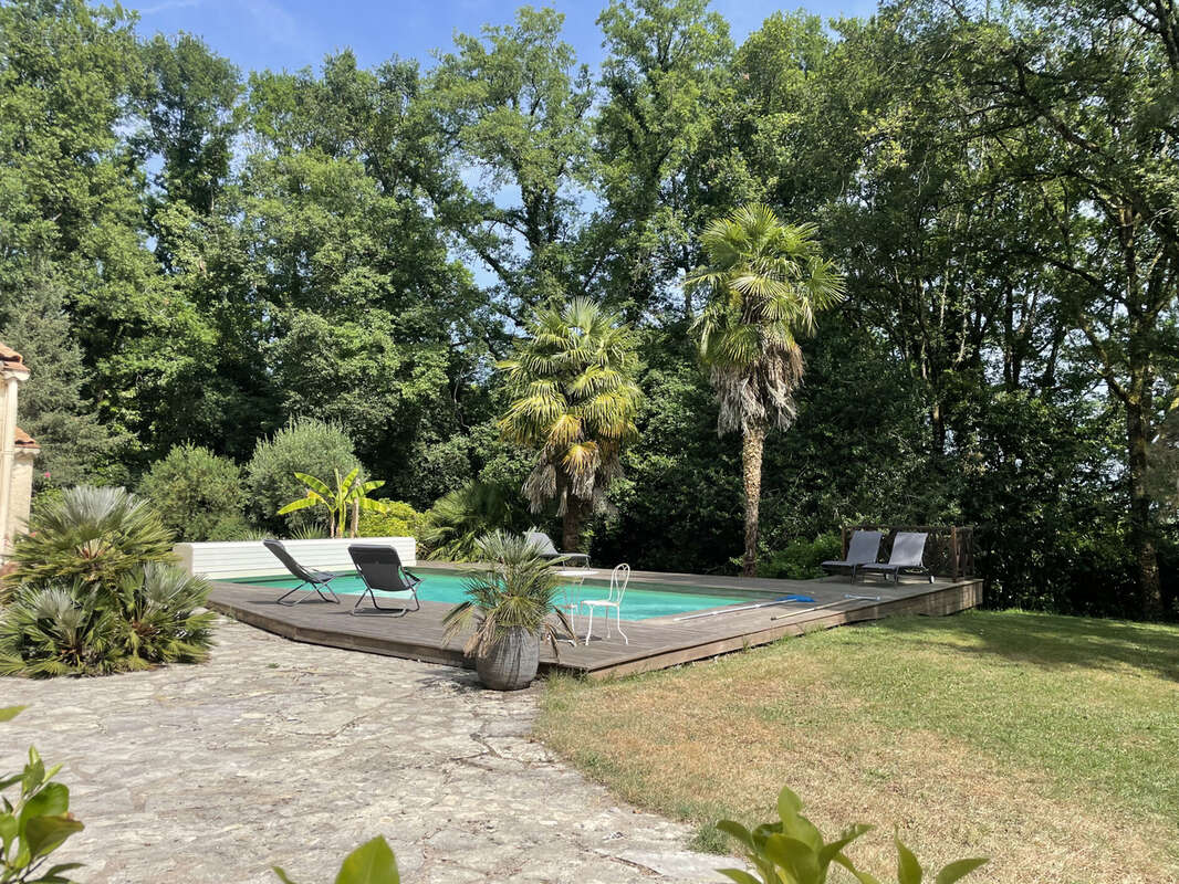 Maison à GARAT