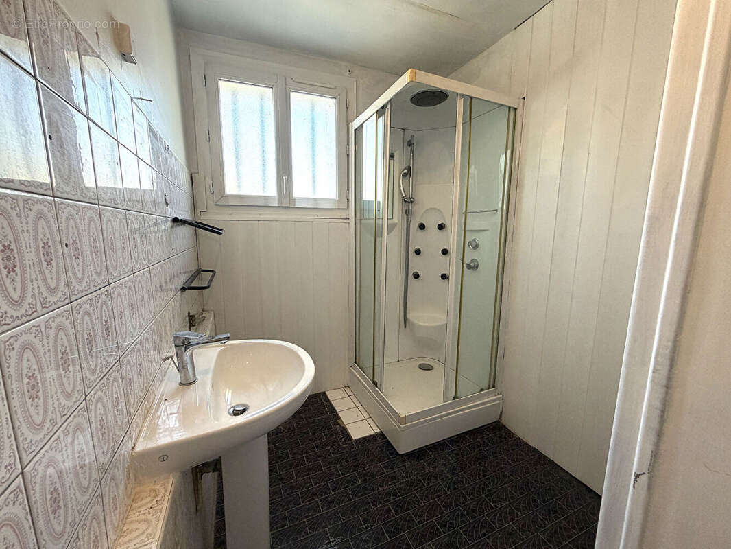 Maison de 83m² habitables avec 2 chambres, dépendances et jardin de 1393m² - photo 6