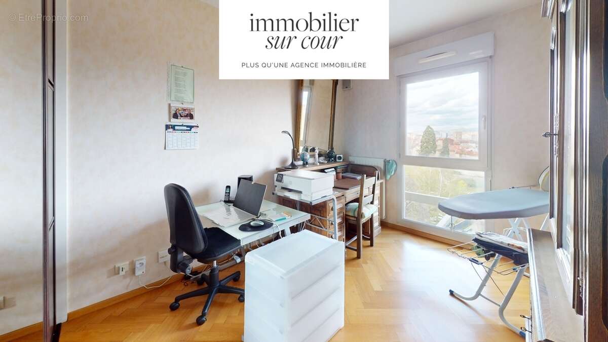 Appartement à SAINT-ETIENNE