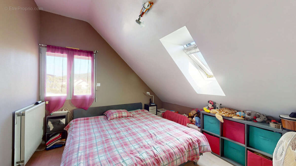 Maison à MISEREY-SALINES