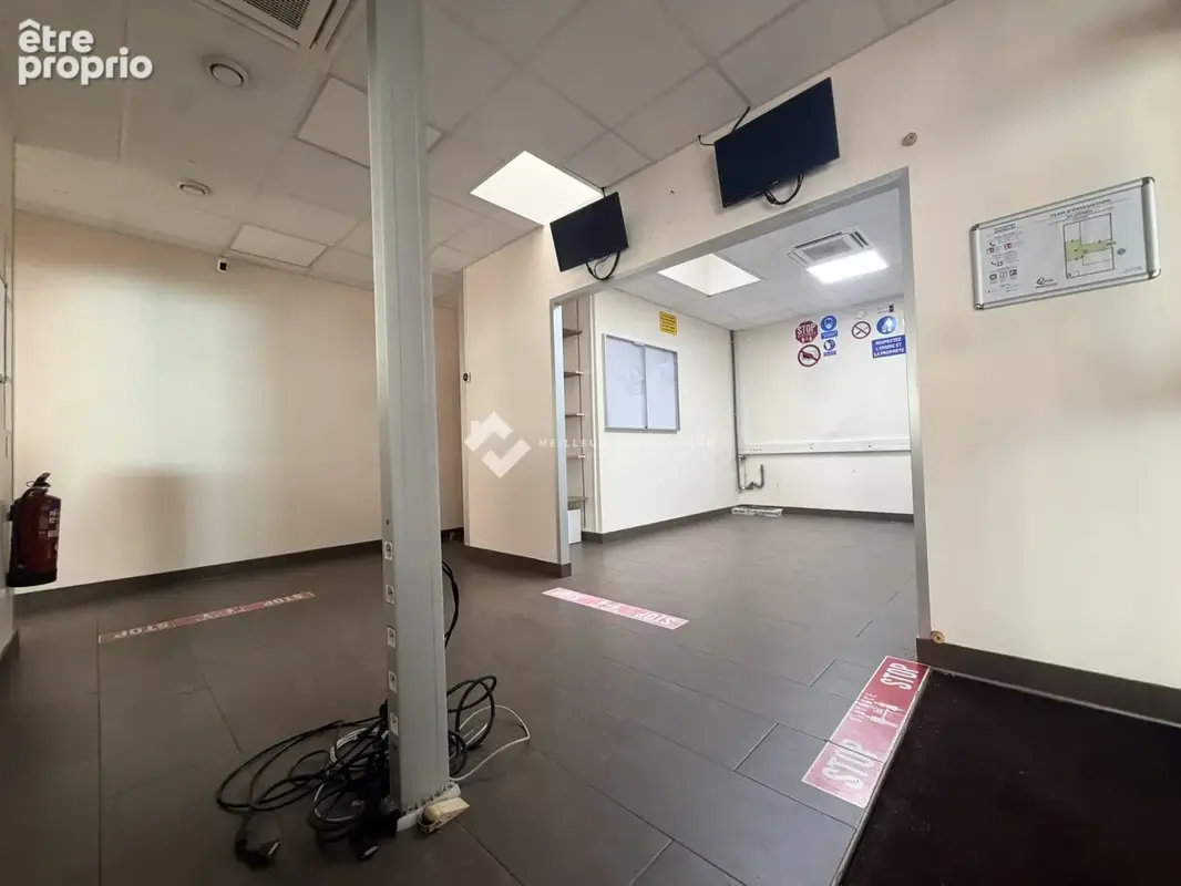 Commerce 73 m² à vendre à Paris-10e (75010) - photo 3