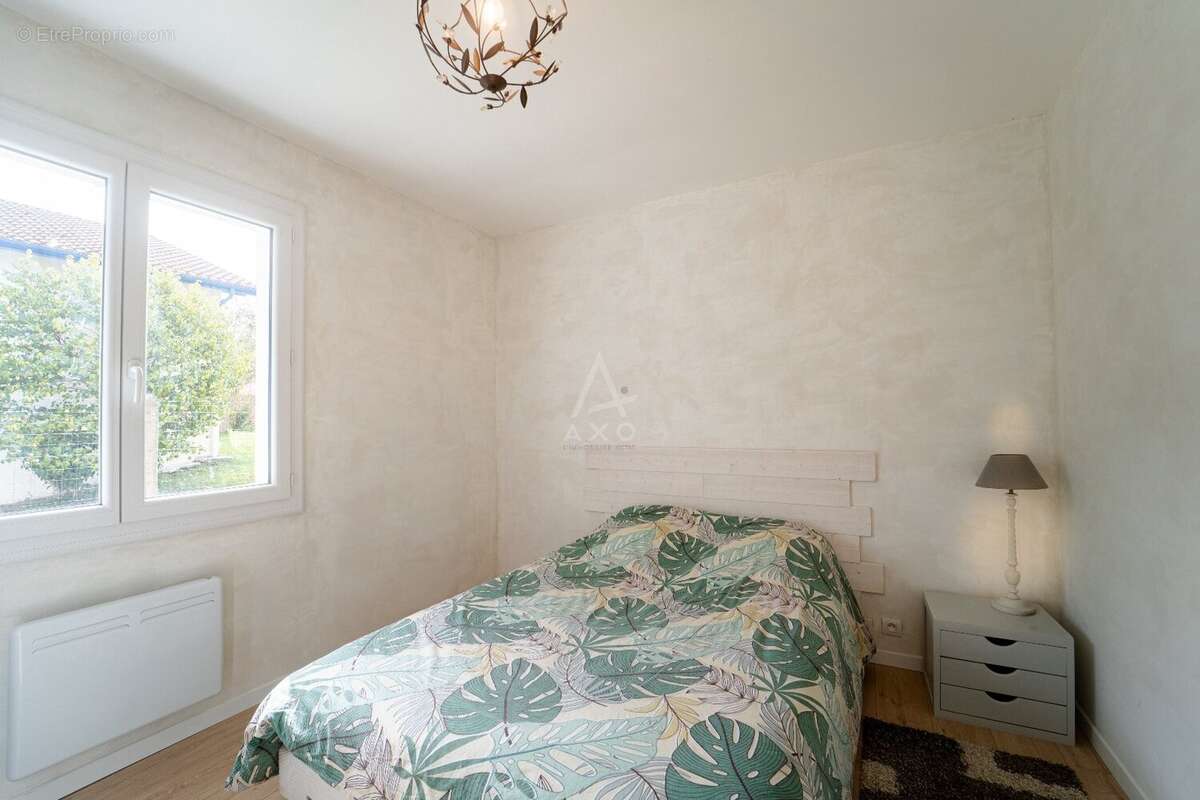 Maison à SAINT-PIERRE-DU-MONT