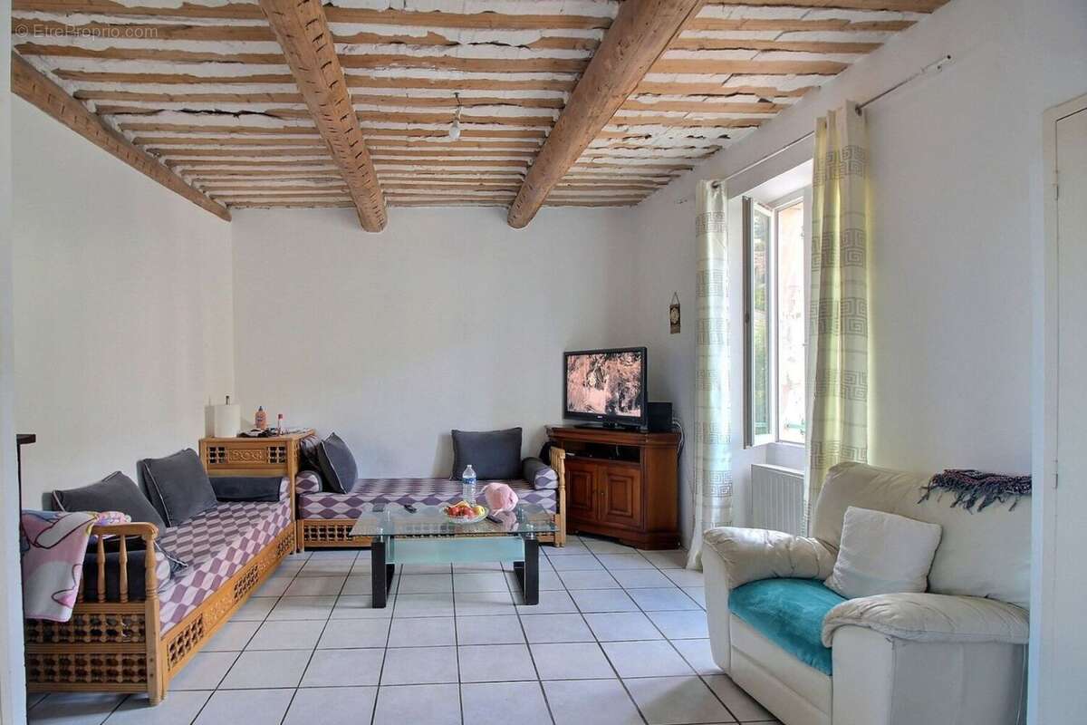 Appartement à BEAUMES-DE-VENISE